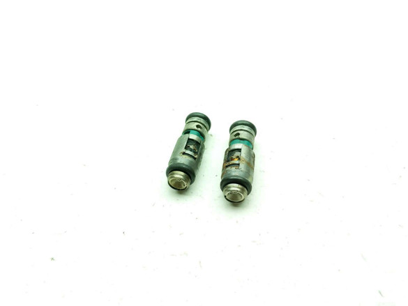 03 Harley Davidson VROD VRSCA Fuel Injectors Connecting Piece Missing