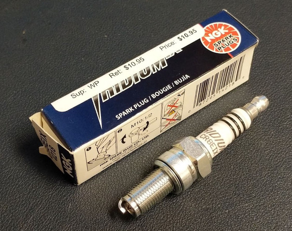 1999-2014 NGK Honda Kawasaki Suzuki Yamaha Iridium IX Spark Plug CR8EIX 4218