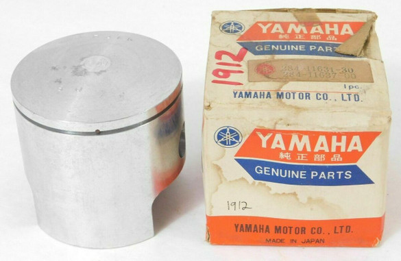 NOS Yamaha 1970-1972 RT1 RT2 Standard Size Piston OEM 284-11631-00-96