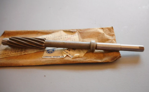 NOS Yamaha 1970 XS1 1971 XS1B Driven Gear OEM Genuine 256-17841-00