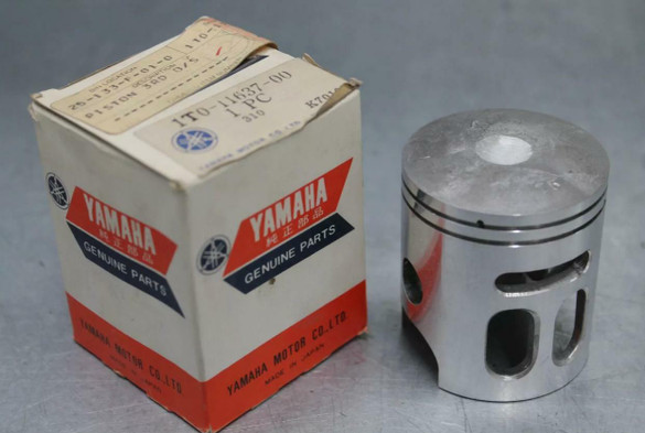 NOS 1977-1979 Yamaha YZ80 YZ80D OEM Piston 0.75mm Oversize 1T0-11637-00
