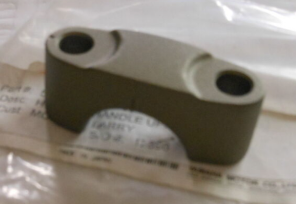 YAMAHA NEW OEM UPPER HANDLE HOLDER 5XC-23441-90
