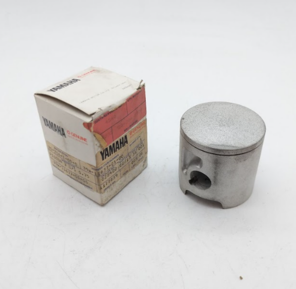 YAMAHA NOS OEM 3RD PISTON O.S 0.75 39W-11637-01