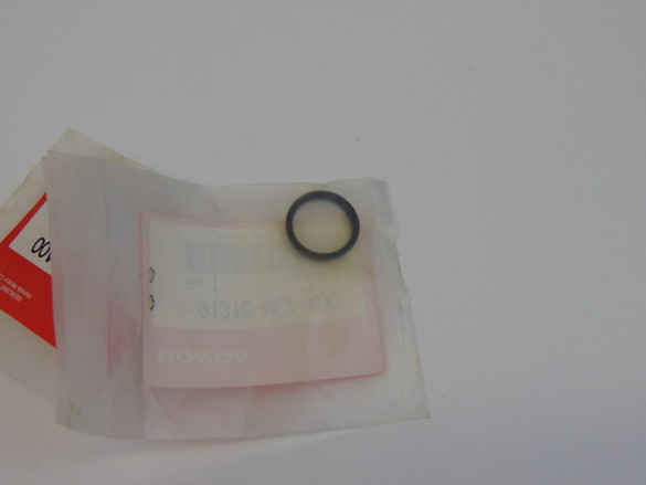 HONDA GL1800 GOLDWING SEAL OEM 91316-MCA-A00