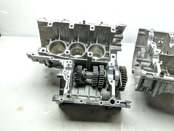 12-17 Honda GL1800 Goldwing 1800 Engine Motor Case Block w/ Gears