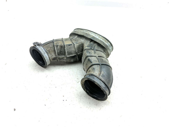 09-17 Triumph Thunderbird LT 1700 Air Tube Intake Duct Hose
