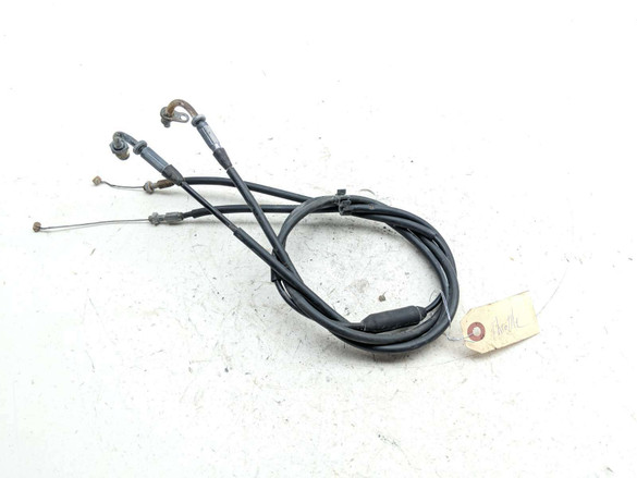 09-17 Triumph Thunderbird LT 1700 Throttle Cable Lines
