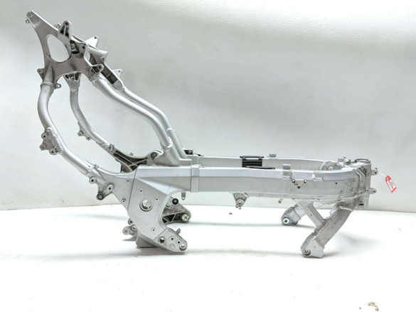 12-17 Honda GL1800 Goldwing 1800 Main Frame Chassis STRAIGHT SLVG