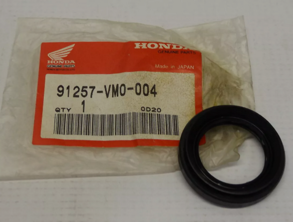 HONDA NEW OEM FRONT WHEEL DUST SEAL 91257-VM0-004