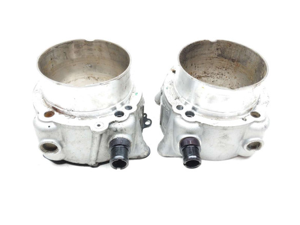 10-18 Ducati Multistrada 1200 Engine Motor Cylinder Head Jugs 32112A
