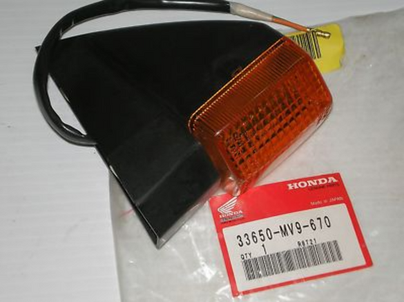 New OEM 1991-1996 Honda CBR600 L/H Rear Turn Signal 33650-MV9-670