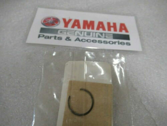 NOS Yamaha OEM 1993-2015 YZ80 YZ85 YZ125 Inner Pin Clip Qty 4 93450-16115-00