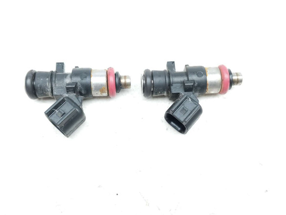 17-24 Harley FLHTCUTG Tri Glide Ultra Gas Fuel Injectors Without Rail