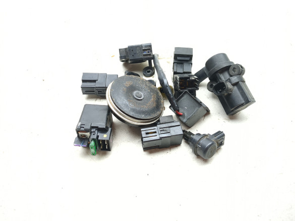15-18 Yamaha YZF R3 Relay Set Horn Air Valve Starter