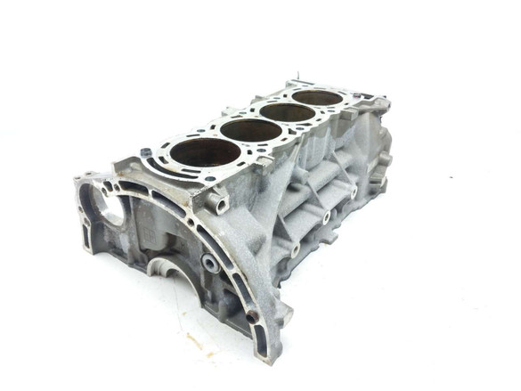 20 Polaris Slingshot SL Engine Motor Crankcase Block 563440101 B