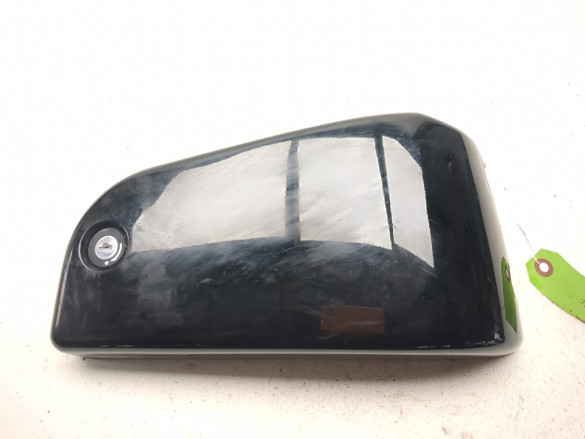 02 Kawasaki Vulcan 1500 Classic VN1500 Right Side Lower Seat Cover Panel NO KEY
