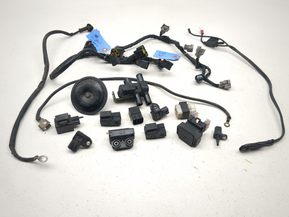 06-08 Yamaha YZF-R6R YZF R6 Relay Set Tip Over Horn Starter Map Air Valve