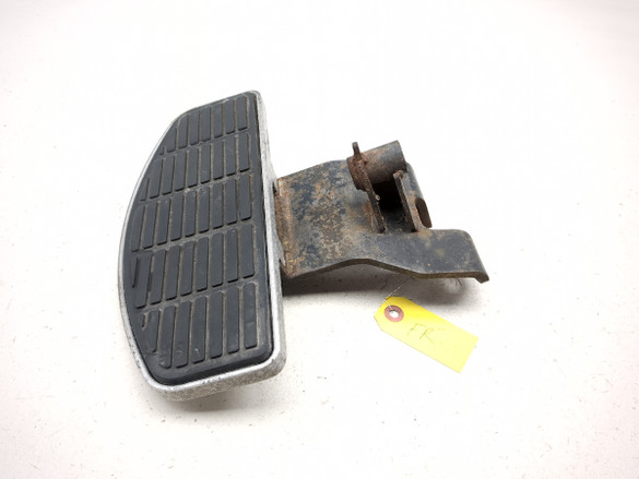 05-09 Suzuki Boulevard C50 VL800 Front Right Floorboard Floor Board