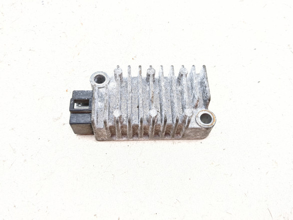 02 Kawasaki BN125 Eliminator 125 Voltage Regulator Rectifier SH6298-11