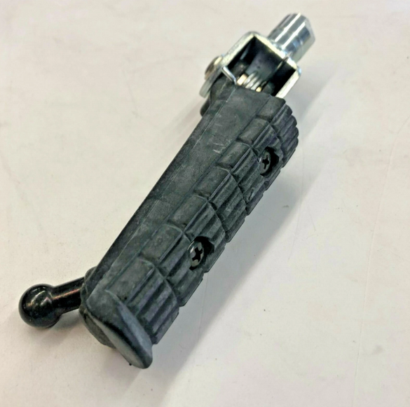1986-1988 Yamaha FZ600 FR Footrest Assembly R 46X-27420-00