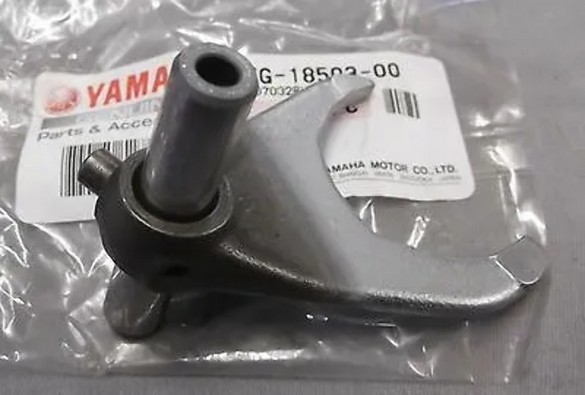 2004-2013 Yamaha YFZ450 OEM Right Gear Shift Fork 5TG-18503-00