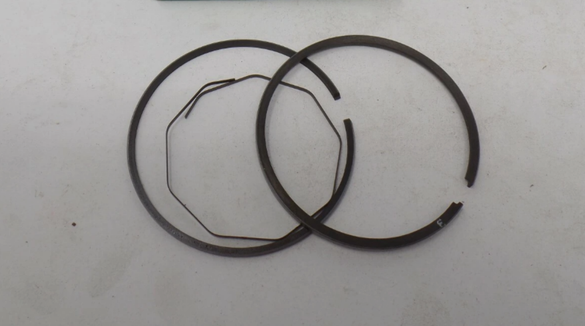 1974-1975 Yamaha DT125 OEM Piston Ring Set 3rd Over .75 444-11610-30