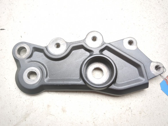 22-25 Yamaha YZF-R7 YZF R7 Right Swingarm Peg Mount Bracket Holder