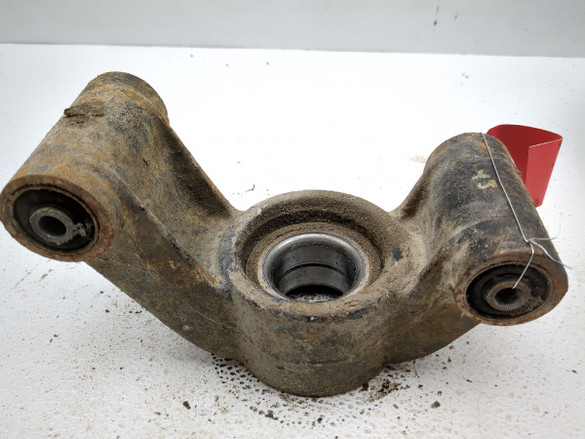 17-23 Honda Pioneer 700 SXS700 Rear Right Wheel Spindle Knuckle Carrier