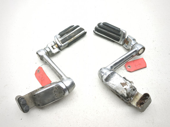 01-05 Honda Goldwing 1800 GL 1800 Front Highway Pegs Set