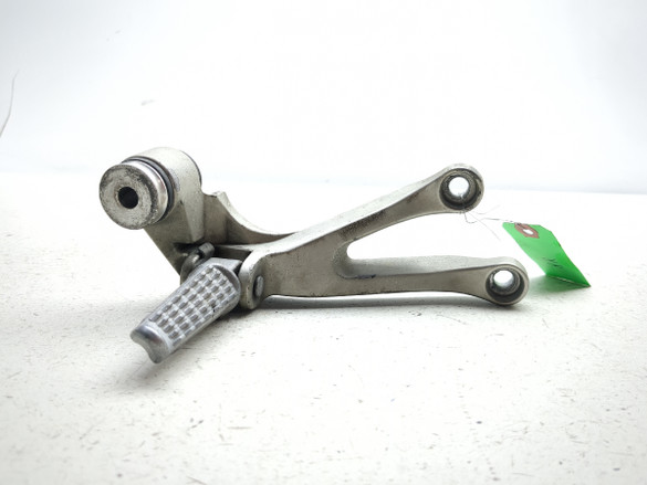 00-02 Kawasaki Ninja ZX6R ZX6 Rear Right Passenger Foot Peg TRSH PL