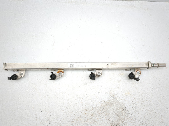 21-24 Polaris Slingshot SL  Gas Fuel Injector Rail