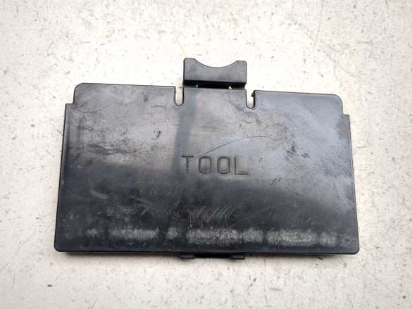 06-16 Kawasaki Vulcan 900 VN900C Tool Box Compartment Cover Lid 14091-0520