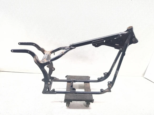 01-06 Harley Softail Standard FXSTI Main Frame Chassis STRAIGHT SLVG