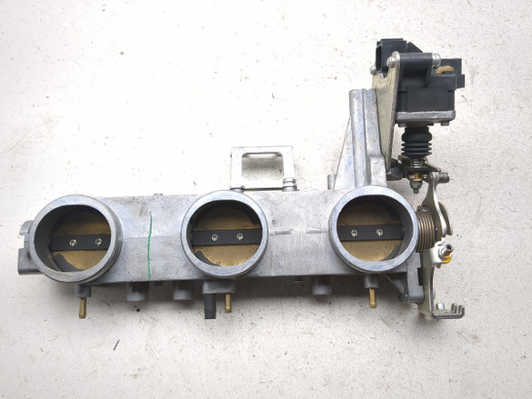 05-10 Triumph Sprint ST 1050 Throttle Body Bodies W/ Throttle Actuator