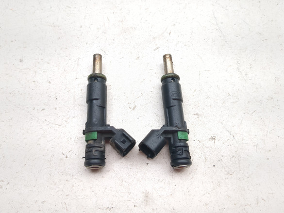 08-15 Victory Vision Tour Gas Fuel Injectors Set Pair