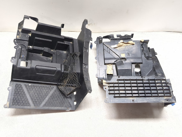 23-25 Honda Talon 1000R-4 SXS1000S4R Front Right Footwell Covers Set Pair 71160HL7