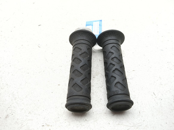 97-07 Yamaha YZF600R SUPER BIKE Throttle Tube And Grips Set Pair