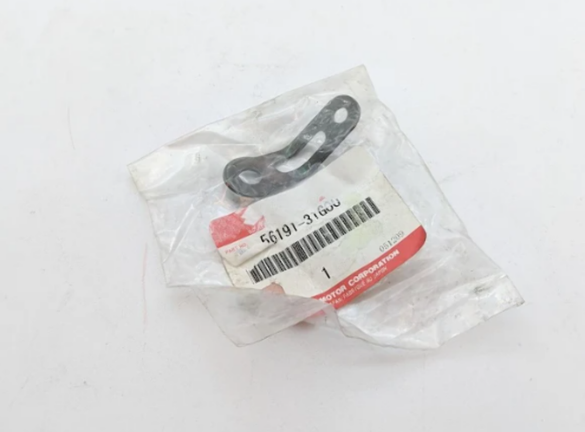 2007 Suzuki King Quad 700 4X4 OEM Handle Bracket Meter Cover QTY: 3 56191-31G00