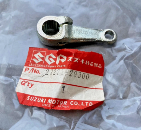 SUZUKI TS100 TS125 TS185 TF125 OEM CLUTH RELEASE ARM 23271-29300