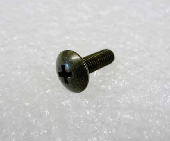 NOS SUZUKI NUMBER PLATE SCREW RM80 RM125 VS1400 GSX600 GSX750 02142-05163