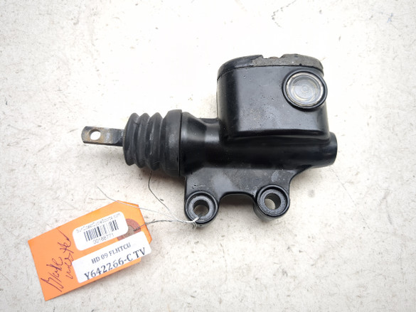 07-12 Harley Ultra Classic Electra Glide FLHTCU Rear Brake Master Cylinder
