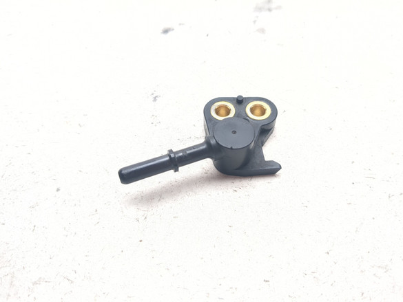 11 Honda PCX 125 Fuel Injector Joint