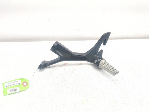 24 25 Kawasaki Z500 Rear Left Passenger Foot Peg