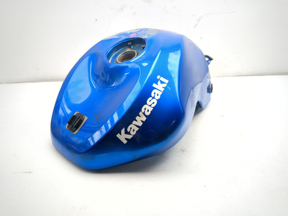 08-10 Kawasaki Ninja ZX1000 ZX10R Gas Fuel Tank Reservoir