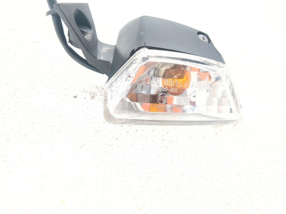 08-10 Kawasaki Ninja ZX1000 ZX10R Front Right Turn Signal