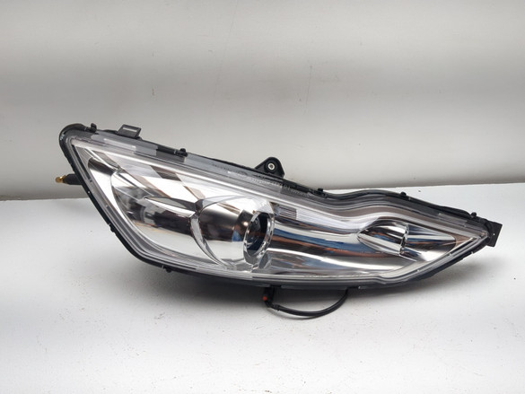 14-19 Can Am Spyder Rt SE6 Front Right Headlight B