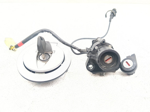 18-24 Ducati Panigale V4S 3-PIECE Lock Set Ignition Gas Cap W/ Key 59822111D