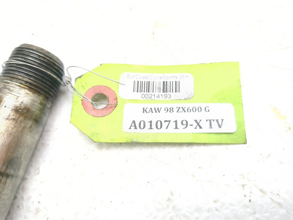 98 99 Kawasaki Ninja ZX6R ZX600G Front Wheel Axle Rim Bolt Shaft