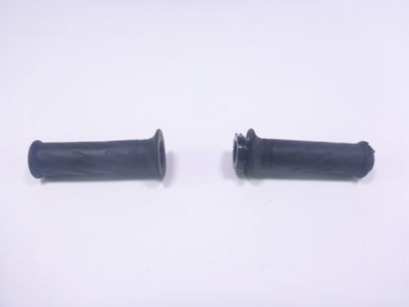 07 Suzuki Bandit GSF 1250 S Throttle Tube And Grip 57110-29G0 07 Suzuki Bandit GSF 1250 S Throttle Tube And Grip 57110-29G0