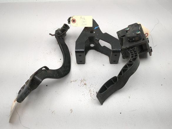 20-24 Kawasaki KRX4 Teryx 1000 Brake & Accelerator Pedal W/ Mount Bracket